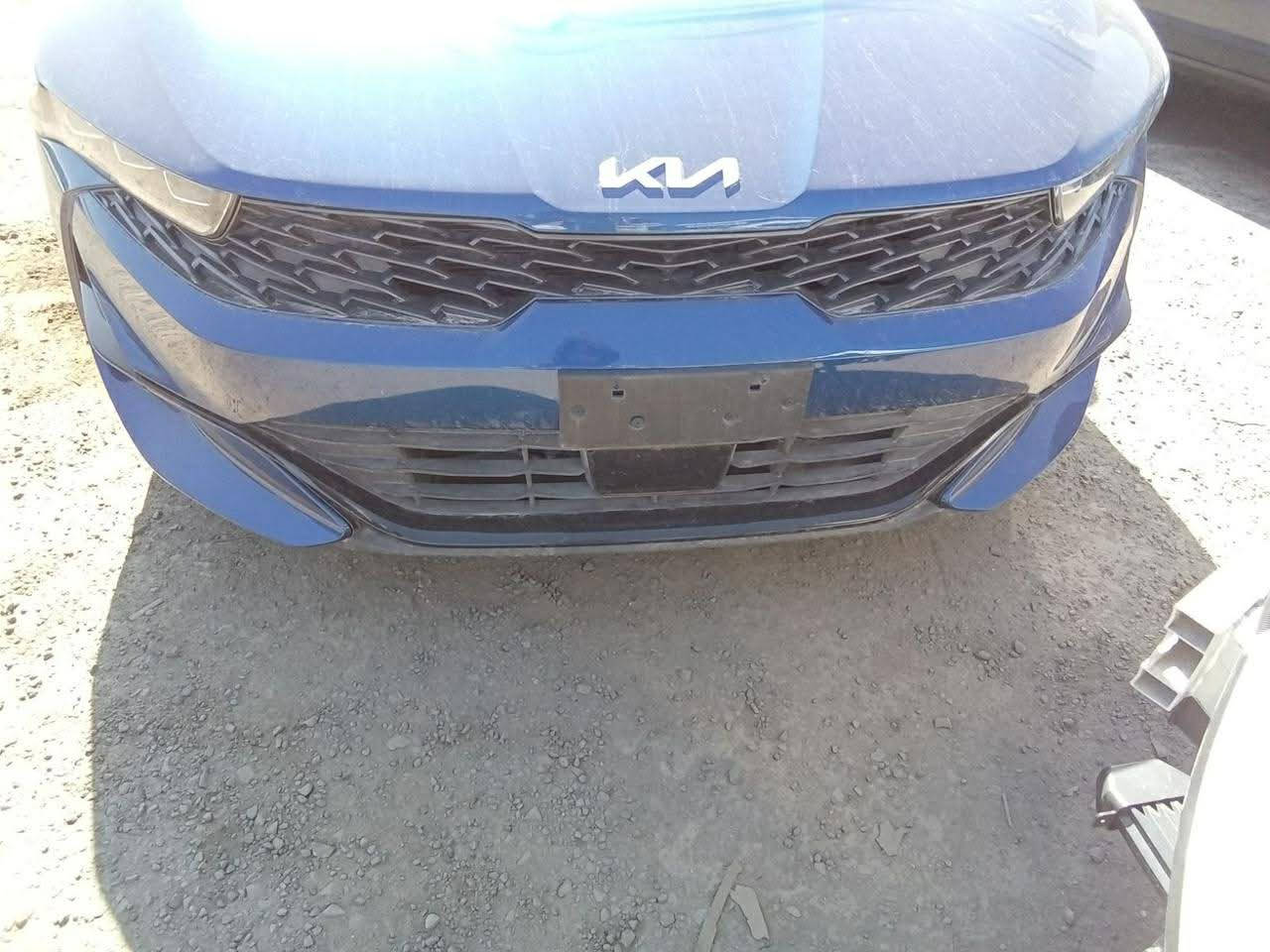 سلام عليكم 

كي فايف جي تي لاين ٢٠٢٣

كشنات تدفئة 

مود درايف 
شاحن واير ليس 
شاشه ابل كار بلي 
تبريد مناخي منفصل
رادارات 
نقطه عمياء
تشغيل عن بعد 
صندوق ذكي 
هاند بريك دكمه 
اوتو هولد ماشيه 54 
مكانه بابل 
سعرها ١٧٢ وبيها مجال
***********
