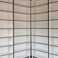 اثاث صيدلية للبيع التواصل على الخاص او الاتصال على الرقم 07733226411