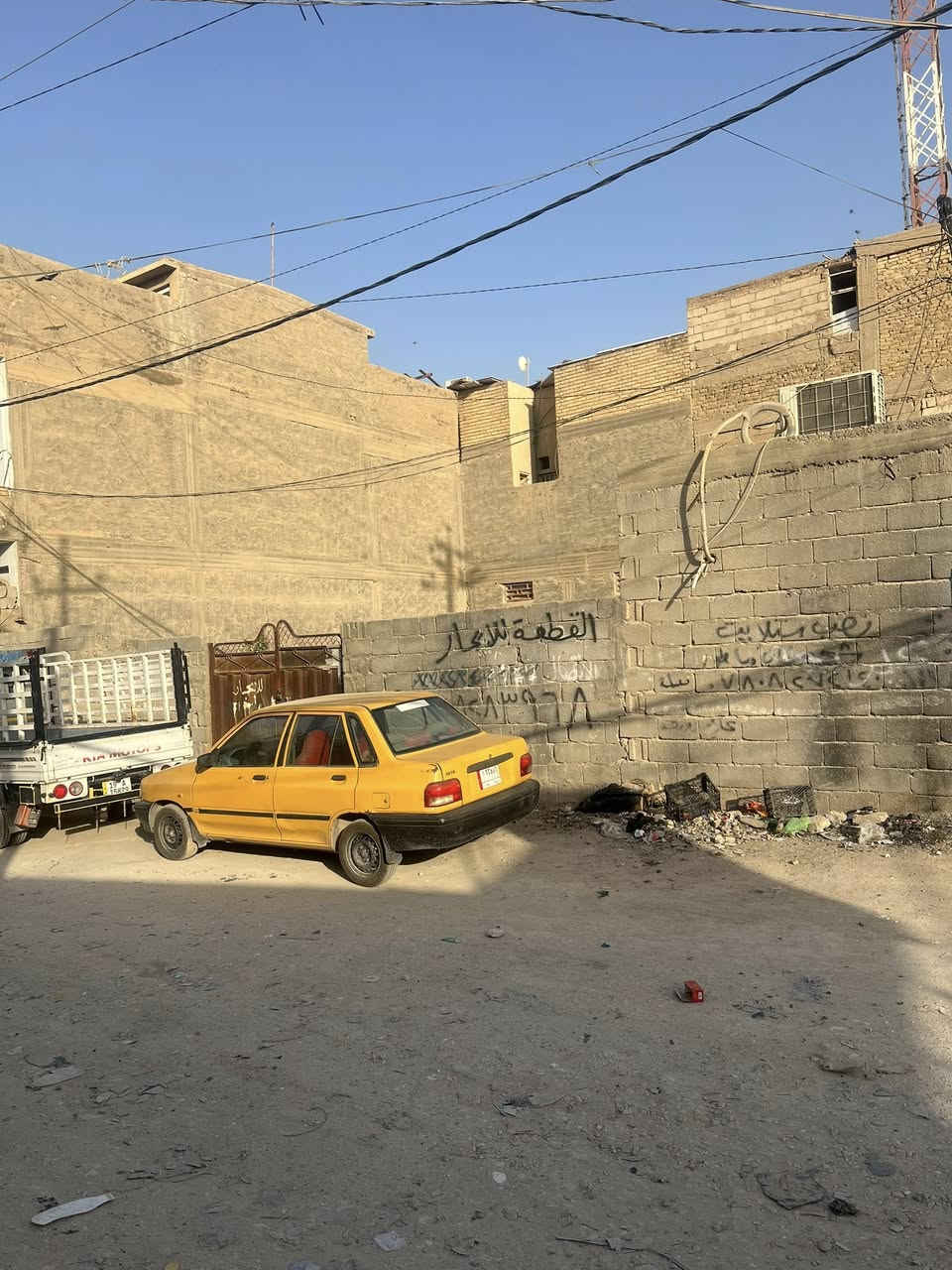 قطعه تجاريه 
مساحه 255متر واجهه14’40 متر تحتوي على أربعه محلات مؤجرات  شارع الجاير حي الزهور مقابل القلعه  ***********
