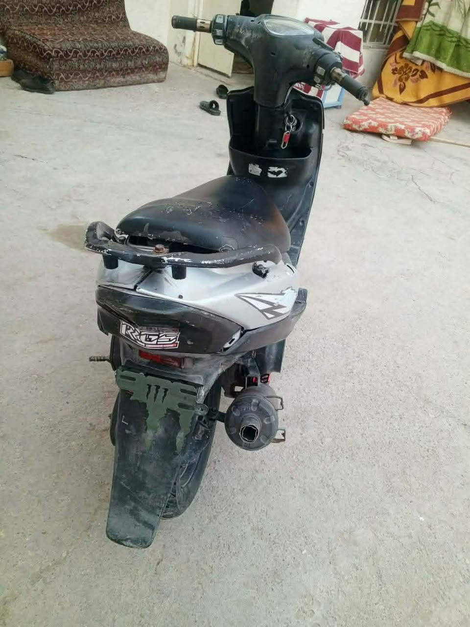 السلام عليكم عدله نضيفه ٤٩ دراجه قبل فترا مجفته تجفيت اصلي دراجه تخبل كل نقص مابيها انكر سريح وين مايعجبك روح عوزها ترتيبات خفيفه السعر ٣٢٥ وبيها مجال مكاني كوت الرقم ‭٠٧٧٦ ٣٦٤ ٦٩٣٧‬
