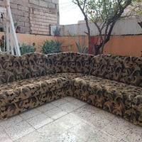 ديوان 13 متر مستعمل نضيف للبيع بسعر مناسب جدا 07719829306