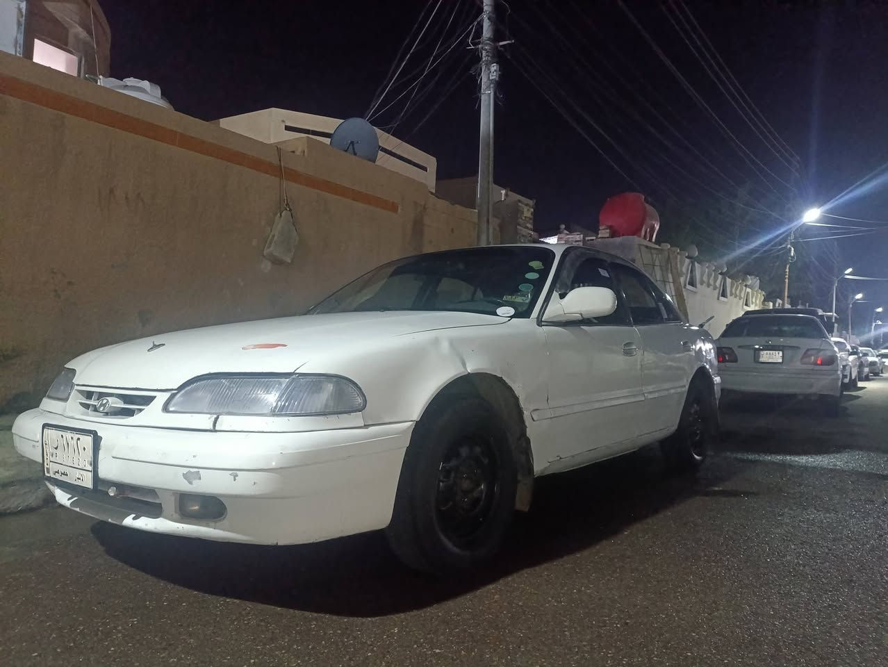 سوناتا 2 للبيع. رقم الانبار باسمي. تحويل ثاني يوم. سيارة نظيفة على ايدي. كير اوتوماتيك  . ومحرك نضيف اشتغاله على ايدي لا تبخير ولا تنقيص دهن كهربائيات كلها شغاله. درام شفت بدلته مال گصه جديد زوج تايرات امامي جديد. العقل جديد. الارفلو جديد. فيتبم والقاعدة مالته جديد. راديتر جديدة. صدر نظيف..
والكشر كدامكم. 
  المكان الانبار - فلوجه
 السعر 34$ بيه مجال

للاستفسار. 
***********
