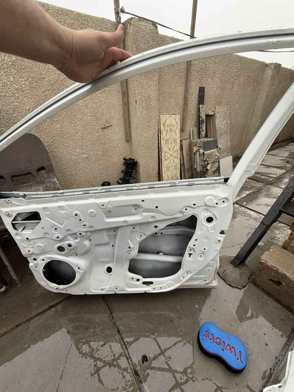 السلام عليكم 
الله يجفيكم الشر سويت حادث وعندي غراض اريد ابيعه 
قيم بل يرضي الله واخذوهن


**إذا كنت صاحب هذا الإعلان وتريد حذفه لأي سبب، رجاءا أرسل رسالة إلى الدعم الفني**