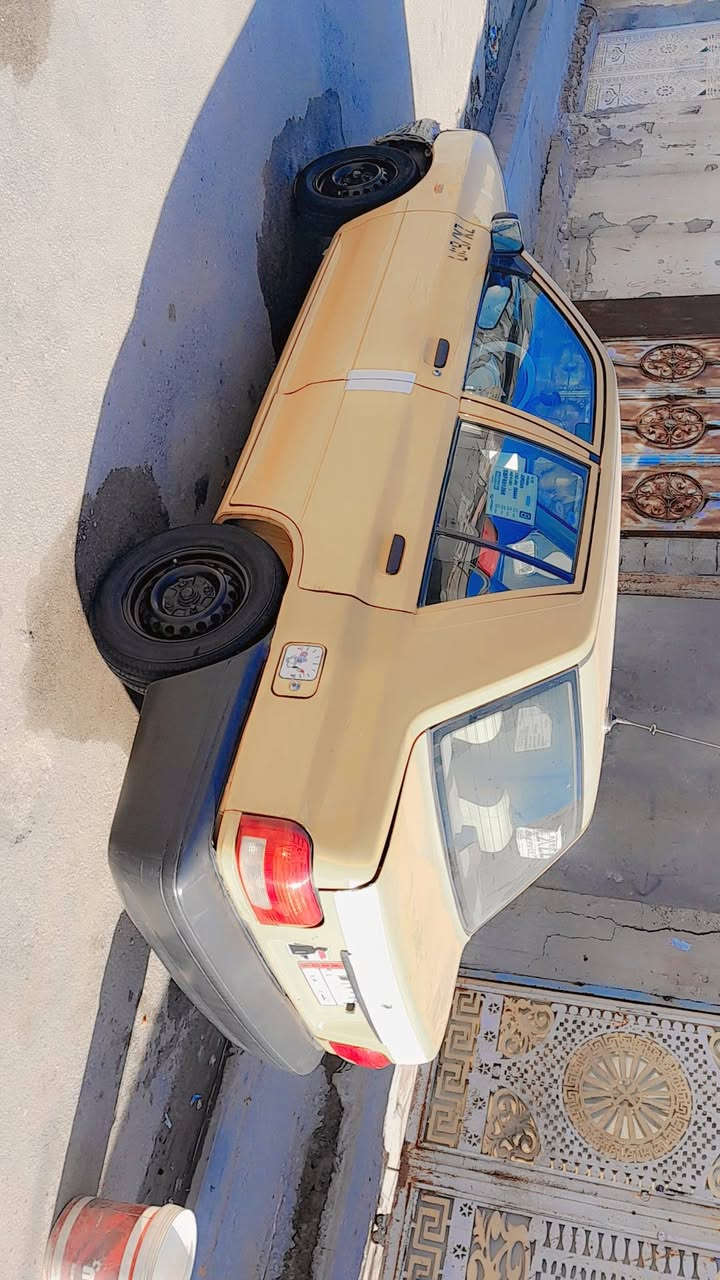 سلام عليكم سايبه مديل 22 رقم بصره تخذ مني رقم نكليزي السياره جاهزه ما عده الحداديه وبيه فطر بلرنكيت كلش قليل السعر خاص مكاني ناصريه ***********
