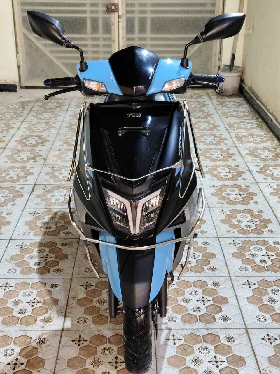 السلام عليكم
اللهم صلى على محمد وال محمد
مكلف بالنشر
دراجه انتورك موديل 2023
نضيفه ماشيه 8980
اوراق أصوليه كامله مع 2 سويج 
الشراي يتصل على الارقام
***********
***********
