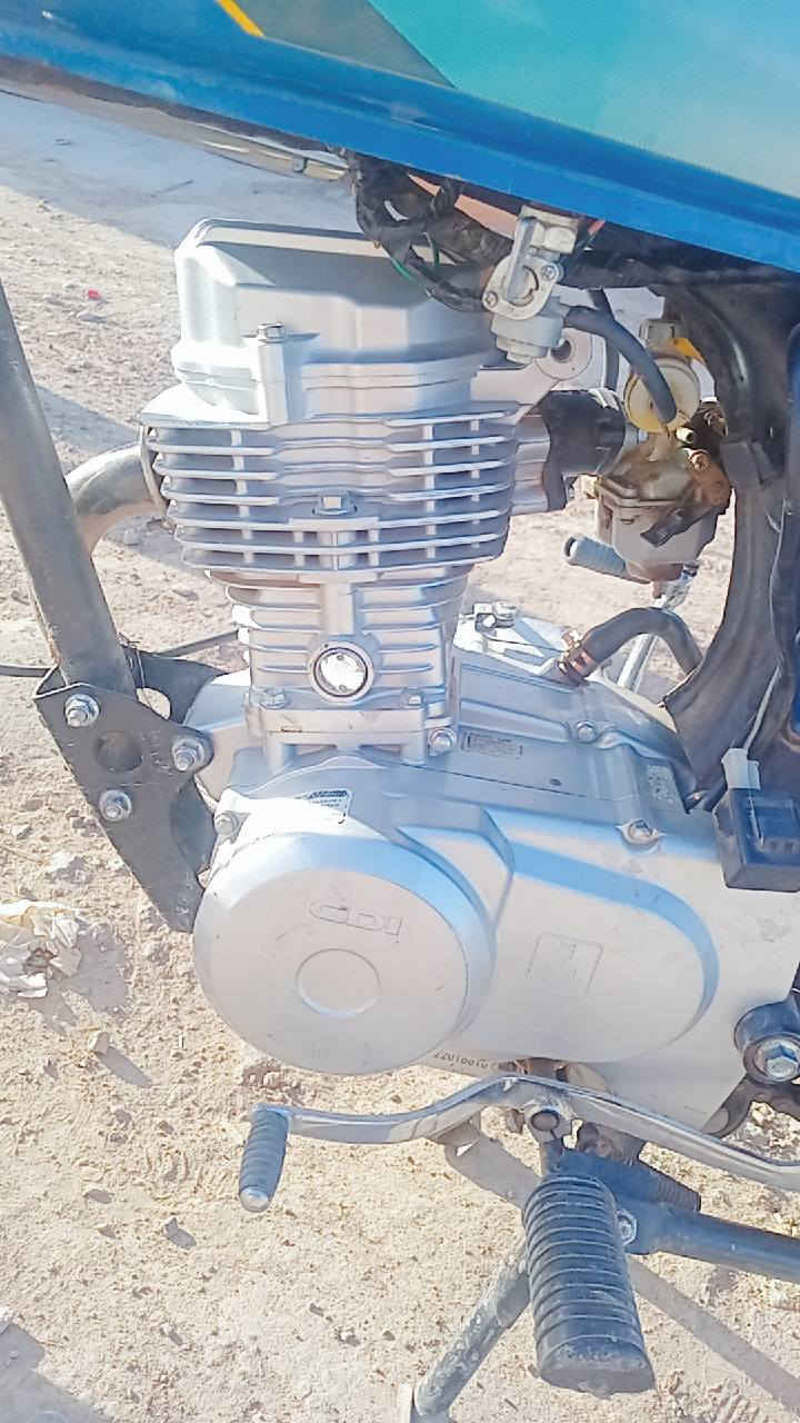 للبيع تعمير أوراق السعر ٤٥٠  العنوان واسط الحفريه رقم الهاتف *********** مكلف بنشر
