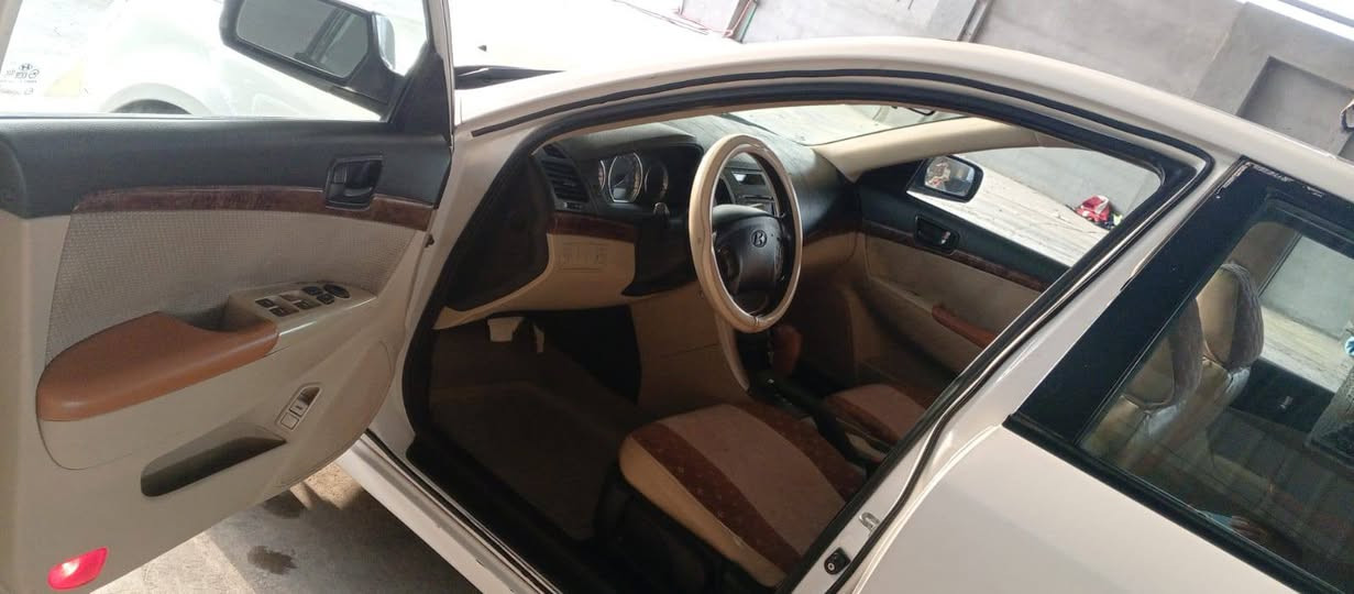 السلام عليكم للبيع سوناتا 10 خليجي مكفوله 
الاتصال على جوال ***********
