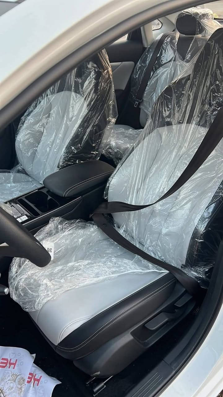 السلام عليكم سيارة بايك u5 صيني لون ابيض زيرمامشيه موديل 2026 سياره حره تتحول باسمك  السعر 150 وبيه مجال لان من الشركة نقد 165 ورقة رقم موبايل ***********
