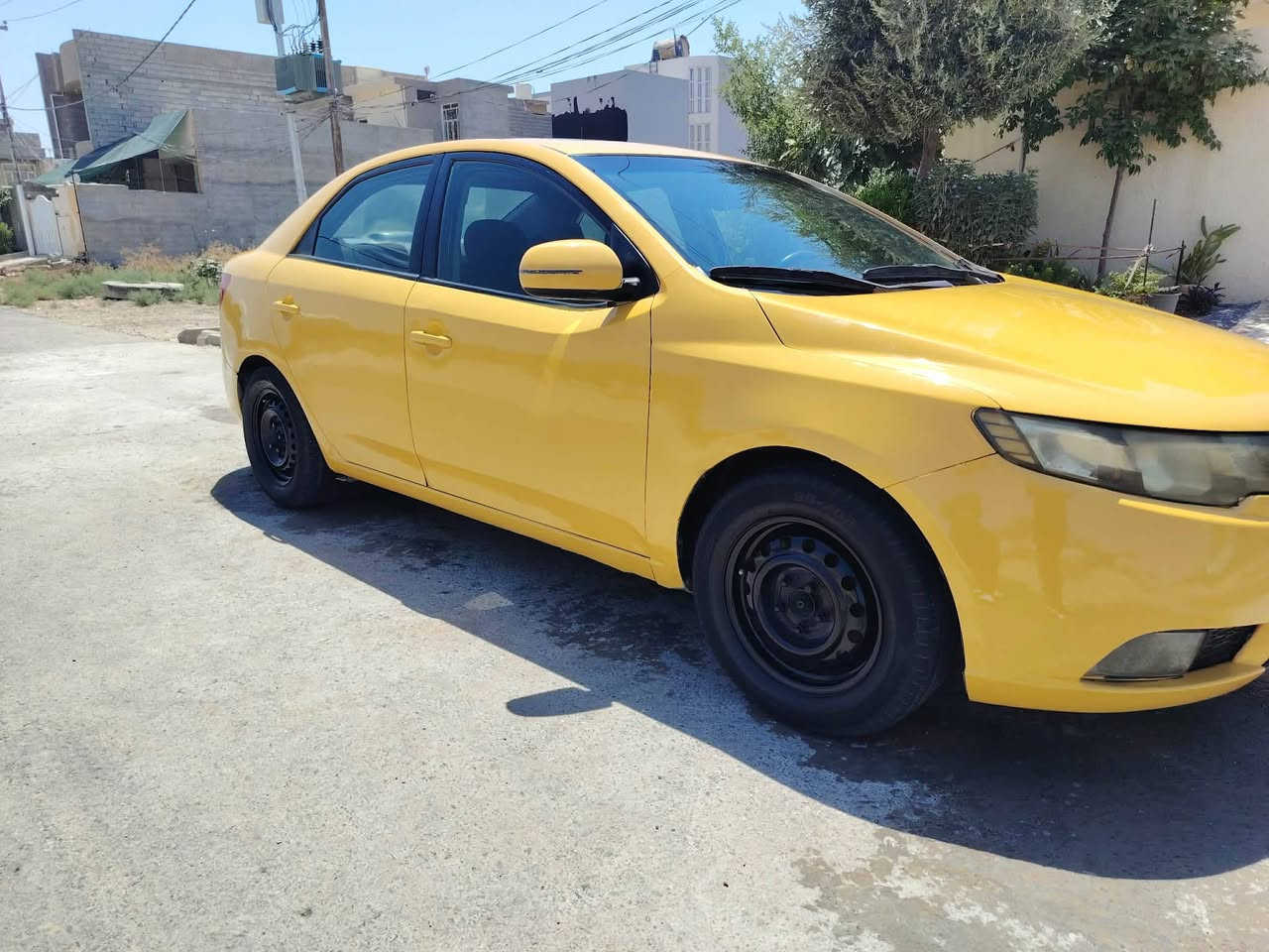 السلام عليكم
فورتي 2012
رقم انكليزي بغداد  سنويه ل سنة 2031  ب اسمي تحويل ثاني يوم
السيارة فول مواصفات عده البصمه تحكم ستيرن اشاير بل مري فتحه سلايت  شاشه  كامره  خلفيه
تبريد ثلج
 كير مكينه خير من الله 
تخم تاير 
مكينه. 2000 دوش  

حادثها جامرلغ خلفي بدون دواخل 
السيارة احلى من صوره جاهزه كبل للشارع
مكان السيارة ديالى بعقوبة  
السعر83   وبيهه مجال حك جيه
للاستفسار الاتصال ع  ***********
