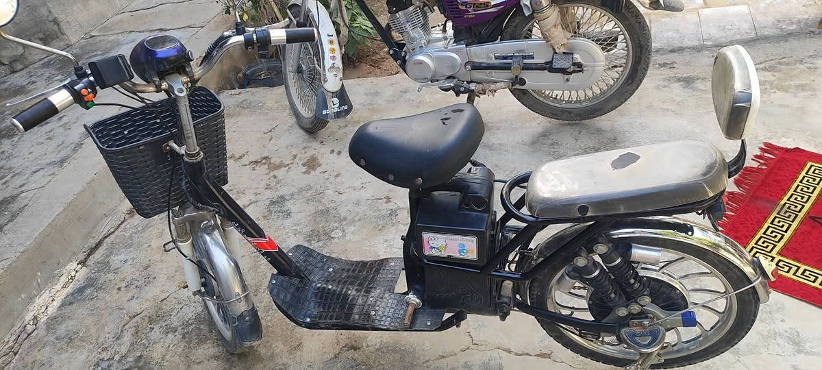 السلام عليكم  دراجة شحن للبيع 
السعر 200بيهة مجال 
كهربايات شغالة الكلهة 
الشراي خاص


**إذا كنت صاحب هذا الإعلان وتريد حذفه لأي سبب، رجاءا أرسل رسالة إلى الدعم الفني**