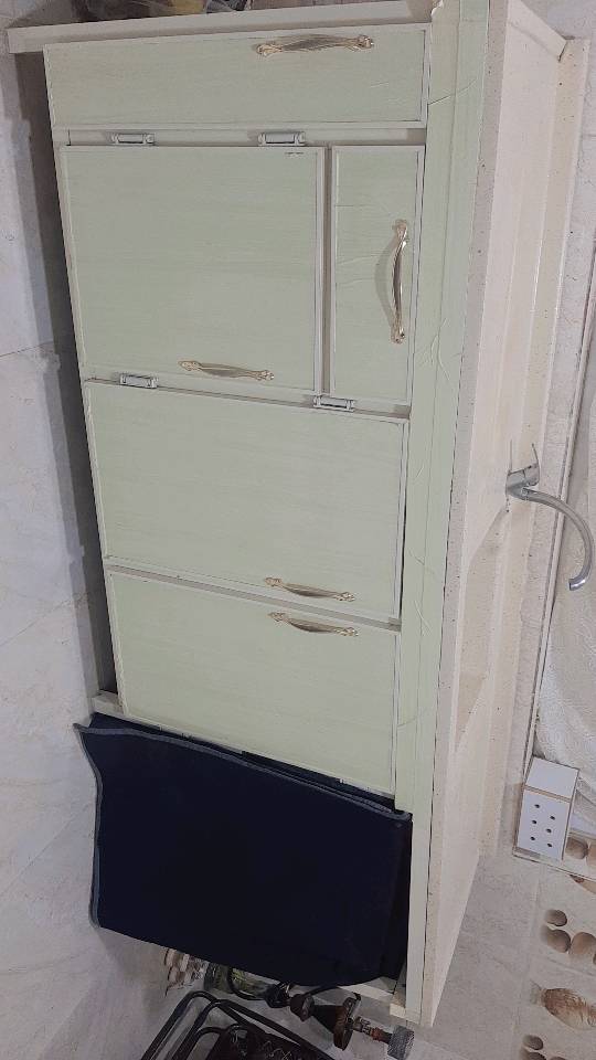 سنك مستعمل نضيف 
السعر١٢٥٠
***********