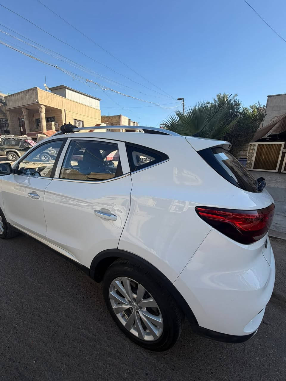 السلام عليكم
2024  zs stander
26500 km
گير ومحرك سليم وين ما يعجبك اتاكد منه 
باب و جاملغ خلف السايق صبغ 
البارد جاملغ امامي 
عكس السايق خلفي جاملغ و باب صغار موضح بالصور 
و السونر موحود 
12,500$ 
***********
واتس رصيد موجود
