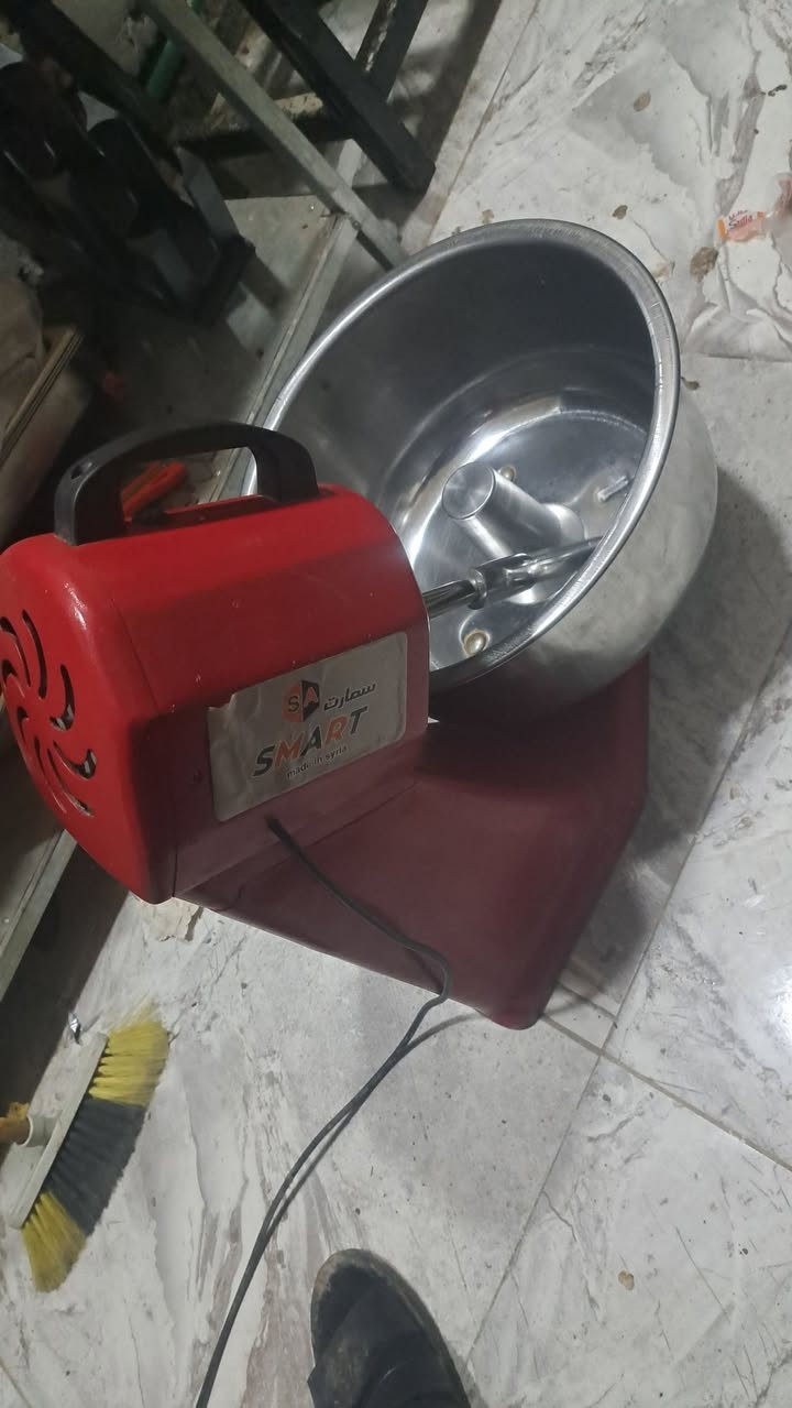 عجانة ١٥ لتر  للبيع استخدام اقل الشهر سوريه صنع  عجانه جديده عنوان بغداد كريعات تعجن بيها عجين مال خبز مال صمون  مال كعك  مال بيتزا 
السعر خاص***********
