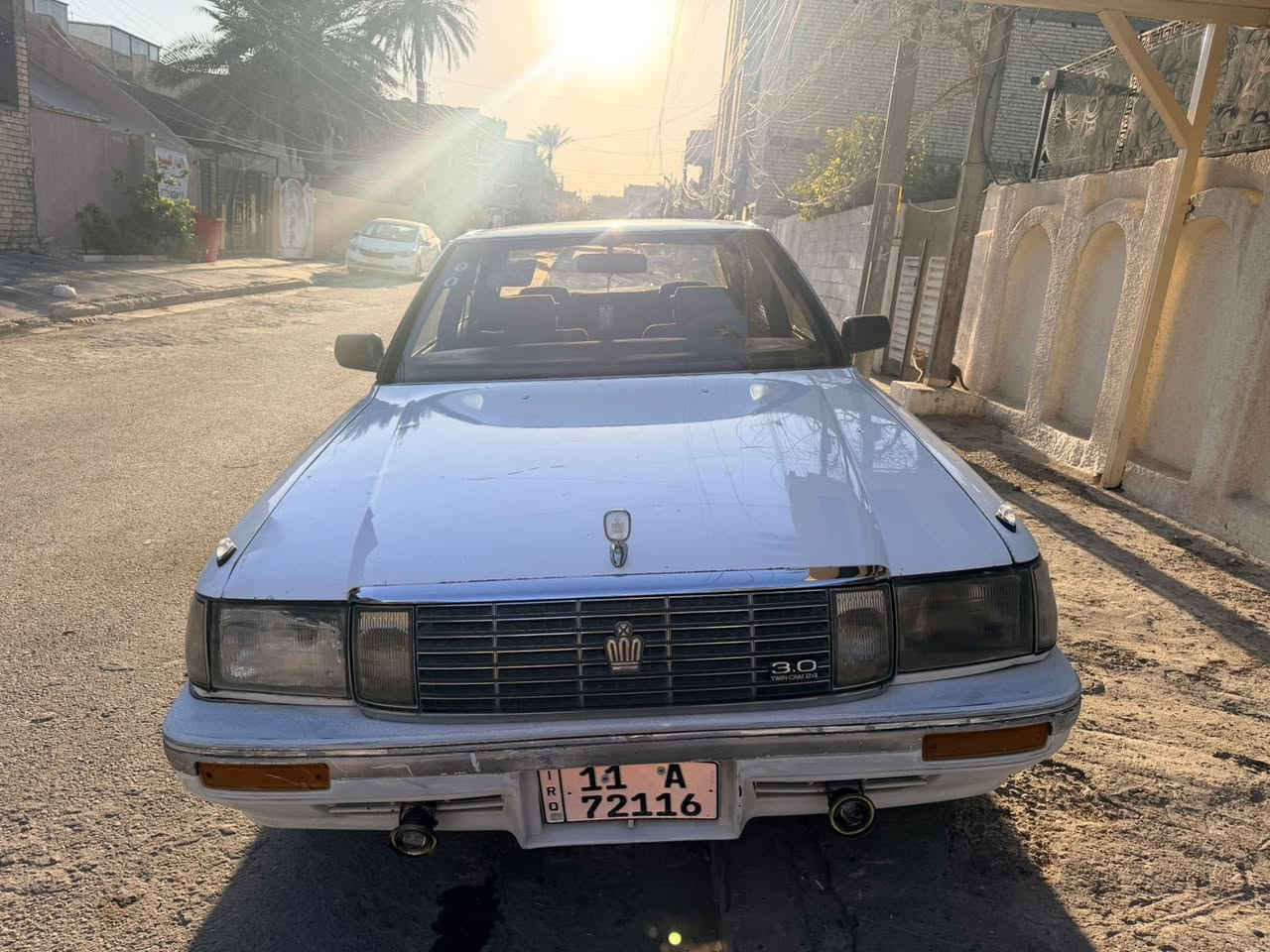 سوبر هارتوب علابلاد  موديل 1990 يسره بلادي رقم بغداد دولي هزه جديده سنوية لغاية 2027محرك ونجي ٢٤٠٠ جديد كير جديد   تبريد شغال ثلج تخم تاير سياره متعوب عليهه بيهه تراي للبصره
السياره بسمي نحويل ثاني يوم كهربائيات كله شغال 
سعر 45 ورقه وبيه مجال رقم ***********
مكان السياره بغداد القادسيه
