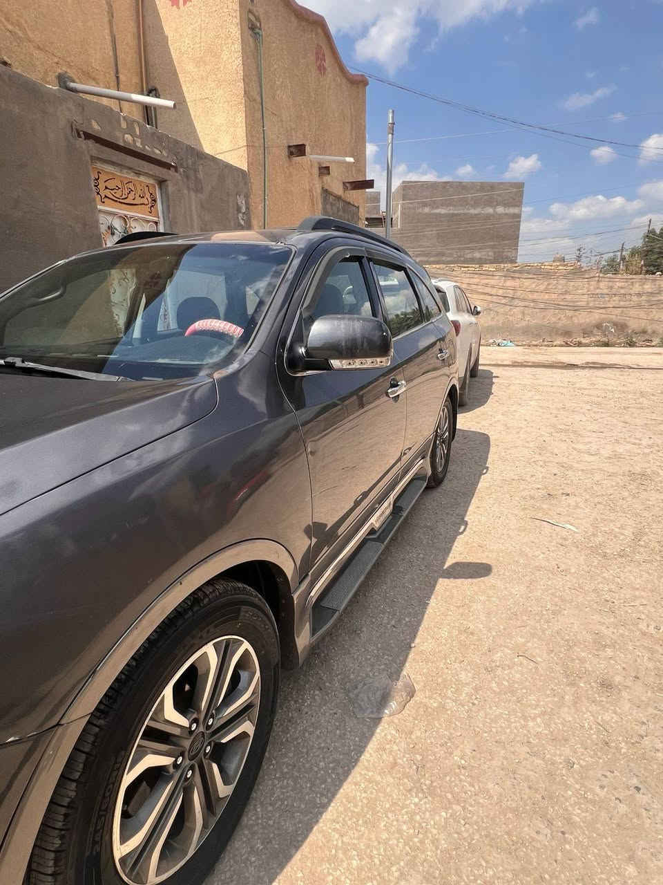 السلام عليكم
هونداي فيركروز موديل ٢٠١٠ لون فيلي رقم بغداد (بسمي)

بيها قطعتين صبغ بنيد ونص من الجاملغ والباقي كفاله 

سياره جاهزة من كلشي 

تخم تايرات جديد ( ويل كروم سورنتوا ) 

دوشمه مقدف

ارضية السياره جلد ضد الماي والرطوبه

شاشة تاب اصلية

لايت زنون (عدسات )

السياره تحتوي على منظومة غاز 

٨٠ لتر و  ضمان صيانه لمدة سنة مجانيه 

تمشيك ٥٦٠ كيلو متر بمبلع ١٥ الف دينار 

السعر ١٢٧ 

***********
