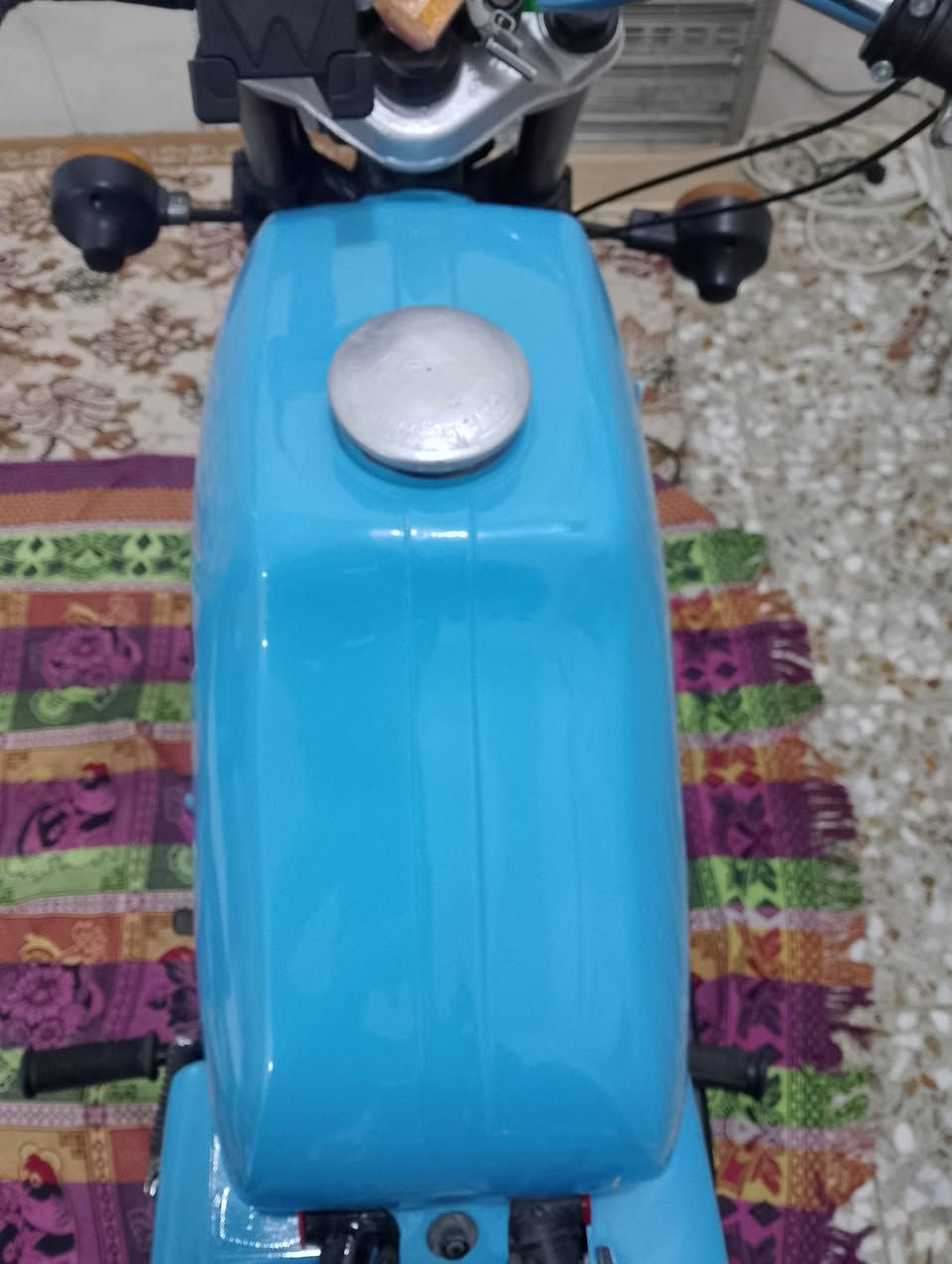 من رخصت مدير الكروب السلام عليكم جنايه كشر لبيع كشر جديد كلش وصبغه جديده وقطره معجون ما بي ابيعه بدون قبق بانزين يوجد توصيل لجميع المحافظات العراق رقم الهاتف ***********
