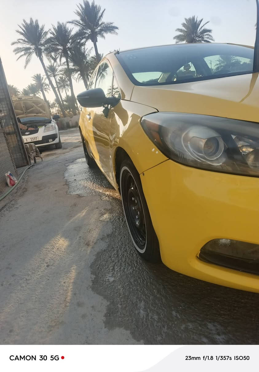 سلام عليكم كيا فورتي للبيع 2015رقم بغداد ال٢٨ هزه كامله  ابسمي تحويل ثاني يوم حادثه تبديل باب سايق بدون دواخل كله ليبل واحد سياره مكينه 2000جي اي اتي جاهزه مجهزه من كل نواحي تخم تاير خط جديد حداديه تبريد تدفئه تحكمات ستيرن مري شفط غرفته  مدوشمه حراري مكان السياره كربلاء رقم صاحب سياره السعر 100وبيه مجال كلش قليل ***********
