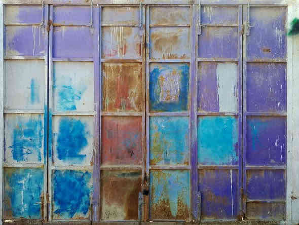 سلام عليكم غراض محل  للبيع  العرض3مترات وطول 2ونص و جاو خانه مترتين  مكاني بغداد انطي سعر وخذهن  للستفسار ***********رقم واتساب او خاص متواجد
