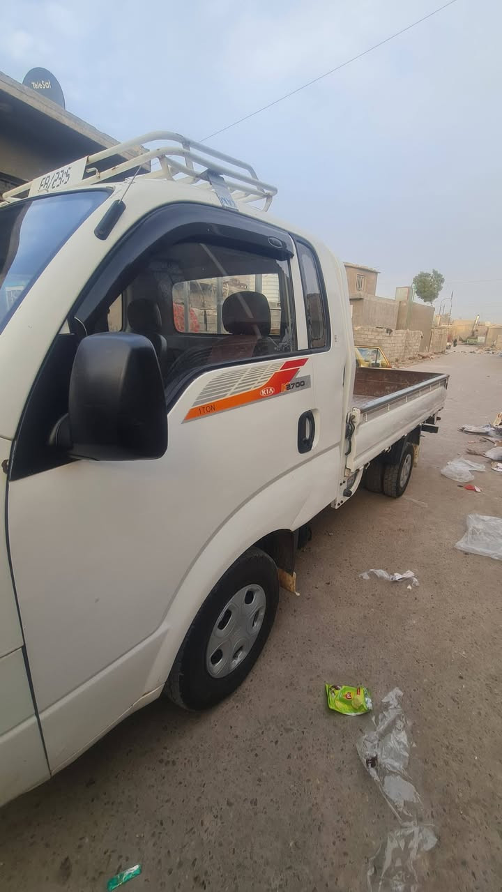 السلام عليكم كيه بنكو مديل ٢٠٠٩ البيع رقم ديالي كير مكينه شاصي مكفولات بيها ضربه خفيفه بل باب اليمن اني ابيع مصبوغه حزام مكاني بغداد المعامل السعر ٨٥ وبيها مجال استفسار اكثر اتصل ***********.  ***********
