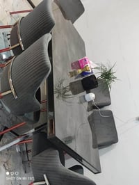 ميز 6 كرسي • نضيف • موصل سايدين البحرين