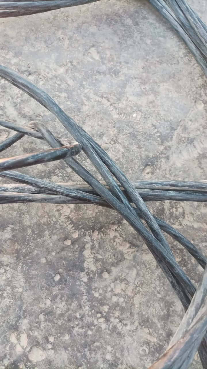 السلام عليكم ضفيره ام 35  4 خطوط   150 مترجديده مامستخدمه كلش قليل اي زلغ مابيها تجي وتشوفها السعر 500 وبيها مجال مكاني بغدادحي النصر ***********
