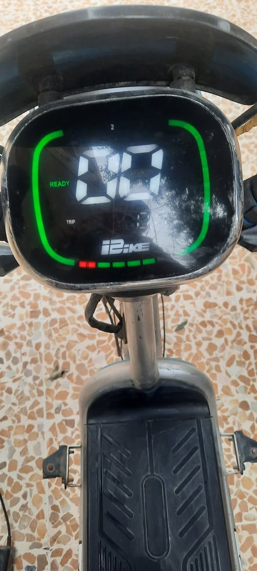 ماطور شحن للبيع...
كهربائيات كلها شغالة 
تشغيل بصمة وقفل نظام سرقة 
5 بطاريات 
شاحنة أصلية وسرعة 60 
السعر 150 وبي مجال 
***********
