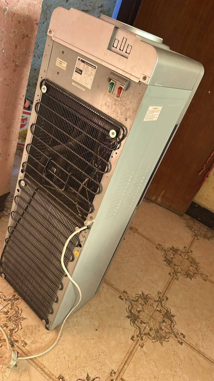 لبيع براد جديد مستخدم فترة قليله لا مصلح ولا لاعبين بي العنوان بغداد الكماليه ***********
