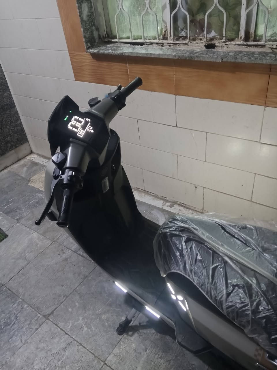 دراجة شحن تسلا صار له شهرين من طلعه من الوكيل البطاريه 100
السعر 900
الرقم ***********
