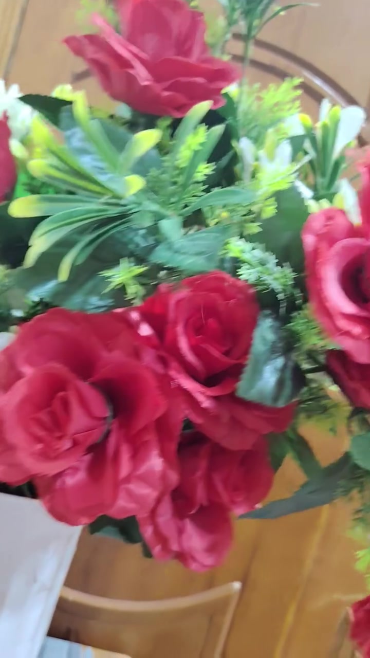 مزهريه للبيع ورد اصطناعي ب١٠ الف ناس جاي تبيع بغراضها


**إذا كنت صاحب هذا الإعلان وتريد حذفه لأي سبب، رجاءا أرسل رسالة إلى الدعم الفني**