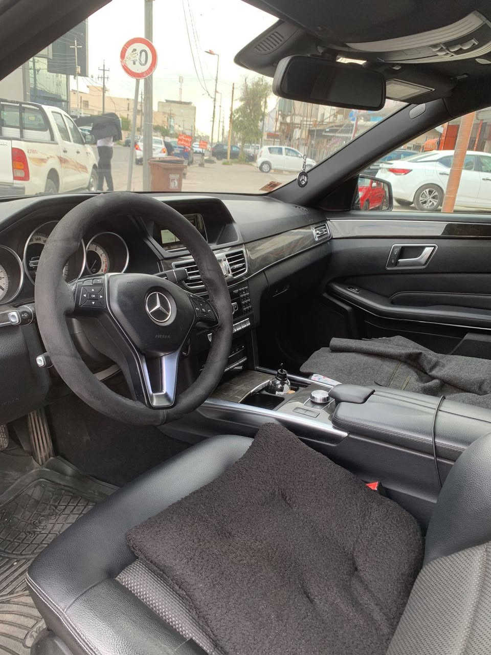 تەنها فرۆشتن بە نقد 
Marcedes benz E200
مارسيدس ي ٢٠٠
مـــۆدێل /٢٠١٤
مواسفات / نيو مواسەفات 
مەکینە / v.4 چوار پستۆن ،
2.0 تۆربۆ / مەکینە کرایتەوە
(٢٠٤) هەزار کم چووە
 بێ ئێڕباگ ، بێ ناوگرتن
بستەک بن رەقەمی سبوغ

نـــــــرخ  (( 16900 $  )) 

ناونیشان هەولێر

عربي 
فقط بیع نقد 

Marcedes benz E200
مارسدس  
مــــــــودیل/2014
مواصفات/ E200 ،
 نصف مواصفات
(٢٠٤)الف كم ماشي
محرك /  v.4 اربع سلندر
٢٠ توربو محرك مفتوح
بدون ایرباك ، بدون دواخل
خلف الرقم شبر صبغ

سعر   (( ١٦٩٠٠ $  )) 
عنوان اربیل ، أربيل, العراق


**إذا كنت صاحب هذا الإعلان وتريد حذفه لأي سبب، رجاءا أرسل رسالة إلى الدعم الفني**