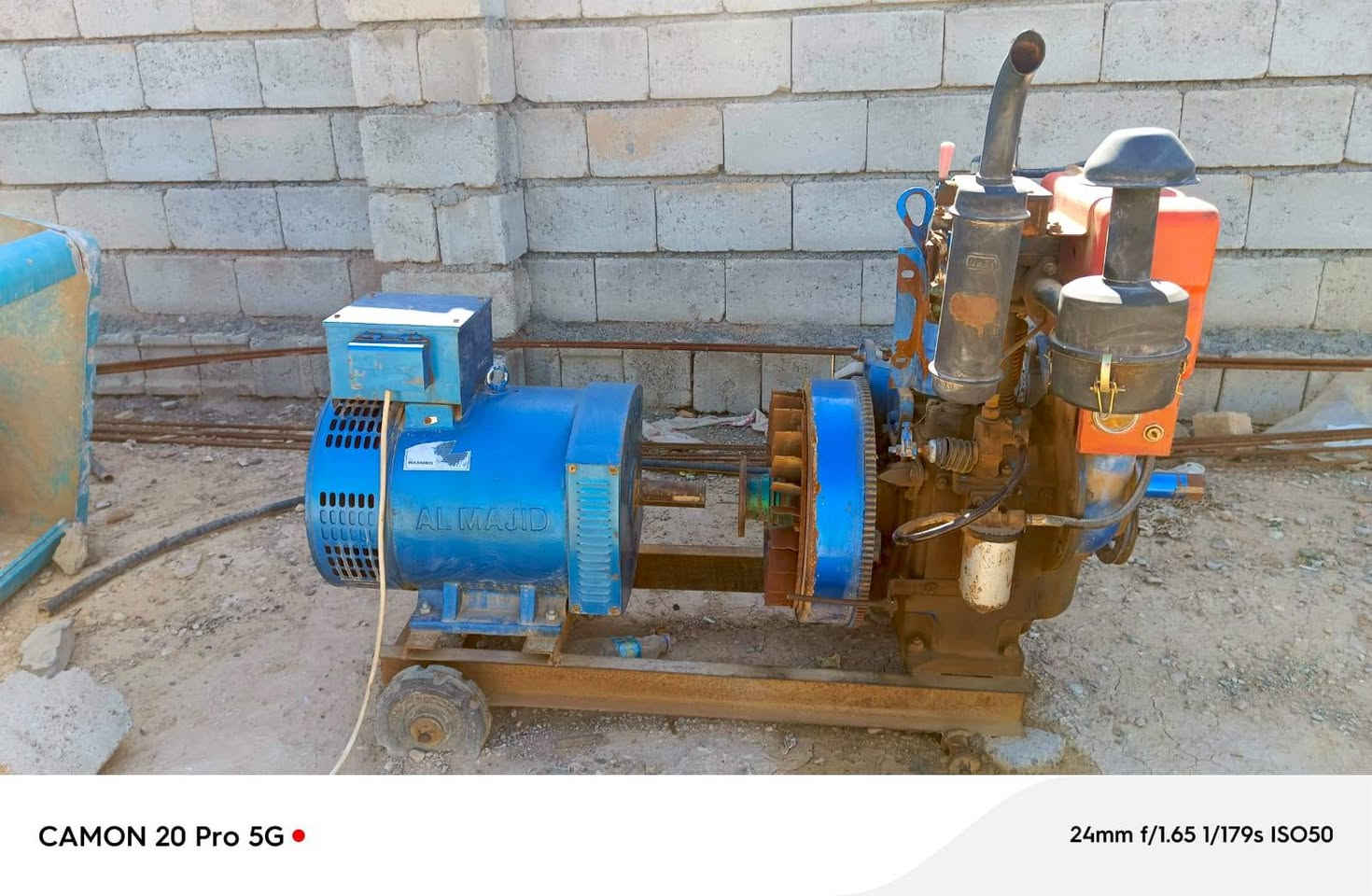 السلام عليكم
ملاحظة 

مكلف بل نشر

مولد 10kw للبيع 

العنوان ديالى 

اي استفسار هاتف صاحب المولد

***********
