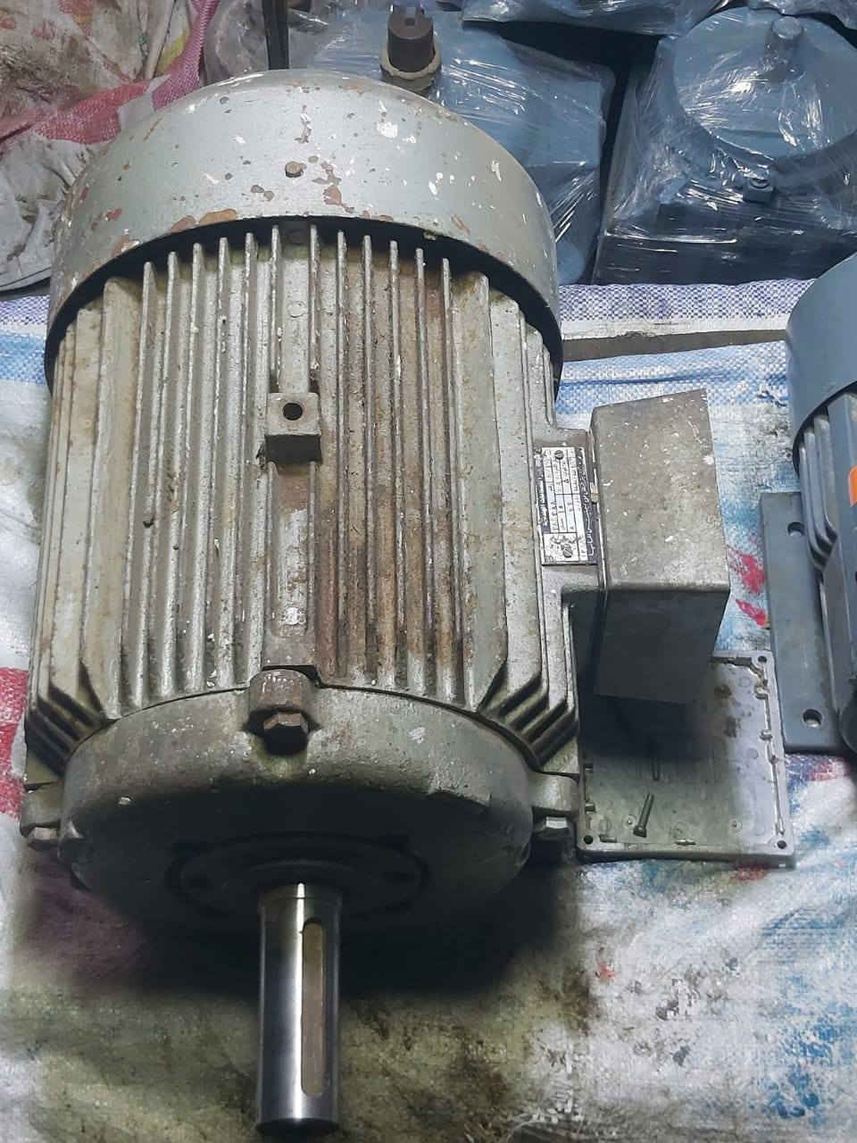 موتور 15 حصان مصانع حربيه بترخيص من سيمنسس الماني 1400 لفه ثلاثه فاز لف بلاده للتواصل فون 01023817066


**إذا كنت صاحب هذا الإعلان وتريد حذفه لأي سبب، رجاءا أرسل رسالة إلى الدعم الفني**