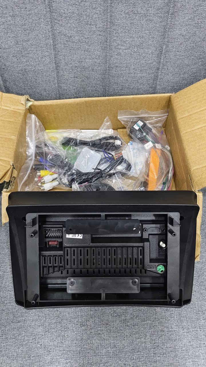 السلام عليكم شاشة مال السيارة قياس 10 اينج مال بالة امزون اصلي جديد مامستخدم نضام اندرويد اصدار احدث 15.0 مواصفات كاربلي اوتو واي فاي بلوتوث وجيبي اس فول مواصفات الرام 4 وذاكيرة 64 كامل ملحقات و ايطار وياه بدون نقص شغال بشرط ديقته شاشة كيو ليد QLED

سعر 75 الف 

توصيل كل محافظات متوفر


**إذا كنت صاحب هذا الإعلان وتريد حذفه لأي سبب، رجاءا أرسل رسالة إلى الدعم الفني**