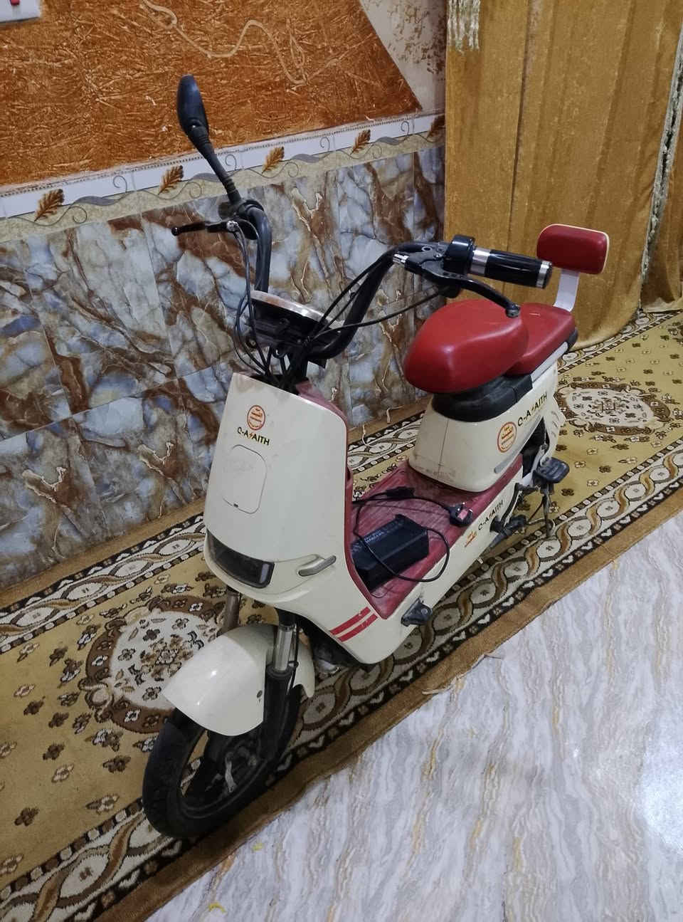 السلام عليكم
دراجه شحن مستعملةقليل 
 للبيع 
موديل راقي  
للحجز  ***********
