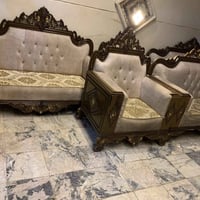 تخم قنفات • خشب ثقيل • ١٠ مقاعد