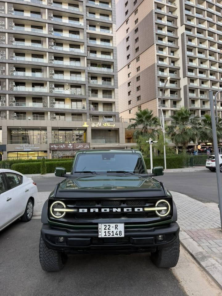 Ford Bronco wild track
برونكو وايلد تراك
موديل 2023
ماشية 41 ميل
محرك 4 سلندر تيربو
سيارة فووول فول واحد على واحد
دبلات اصفر
٥ دكم
نظافة و مواصفات كلها مبين من الصور 
سيارة بدون صبغ بدون تبديل بدون ايرباك و بدون شاصي
بيها بس تكحيل بلباب سايق شويه بس والباقي مكفولة كفالة عامه 
كير و محرك و اكسل و كل شي مكفول و ما مفتوح.
نظافة ٪؜١٠٠

سعر 325
***********
