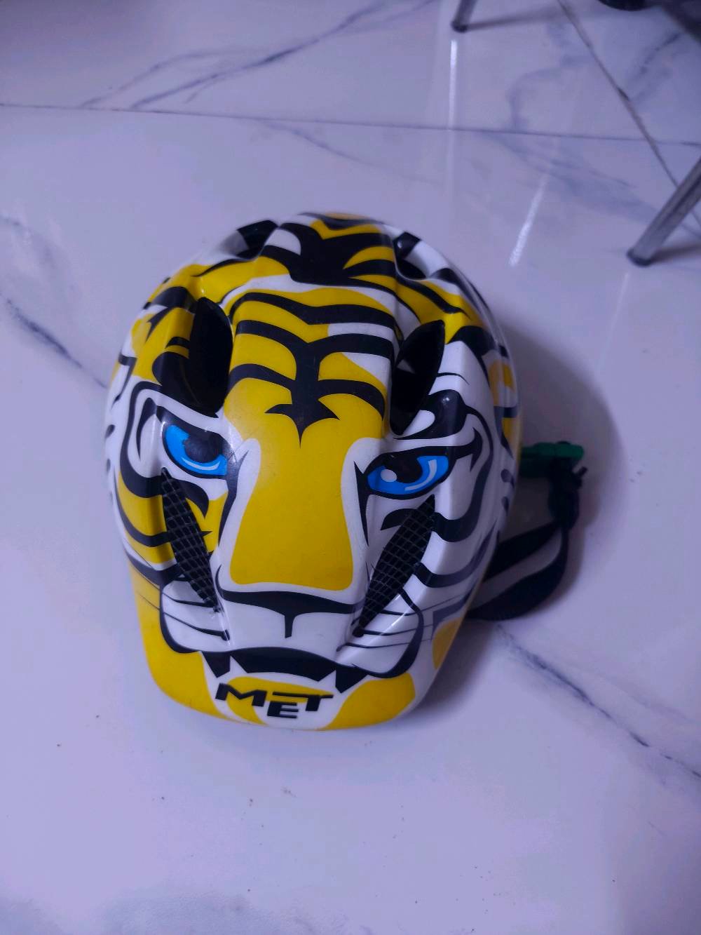 كل لعبة وسعرها
واذا تاخذهم كلهم اوجبك بيهم 
الموقع موصل الجانب الايسر
