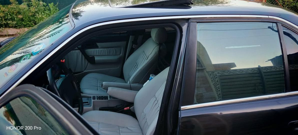 السلام عليكم 
BMW520
مكينه 528
كير ومحرك شرط 
تبريد شغال ثلج
مديل 93
بجم عريض 
اسلايت 
ايربك 
غرفه جديده 
تخم تاير جديد
جامات اربعه كهرب
كامره شاشه
باتري جديد
سنويه جديده هزه جديده 
سياره بدون اي ضرر صبغ عام جماليه 
سياره مال جناي اترايك البصره 
السعر 72وبيها مجال بسيط (الاستفسار)
***********
***********
