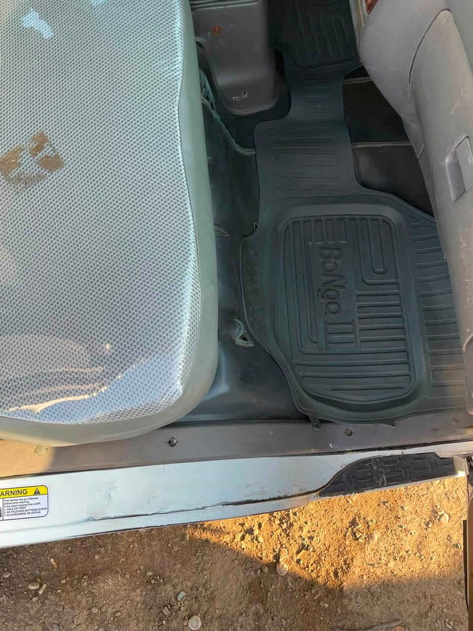 كيه فونتيره موديل ٢٠٠٠
سياره جاهزه مكينه لا تنقص ولا تبخر كير اكسن مكفولات 

الشاصي مكفول من الداعاميه لدعاميه  بلادي ما بي قطره لحيم 

حداديه صدر نضيف تخم تاير نضيف  دوشمه كهربأيات كلها شغاله
سنويه 2030 يله تنفذ ارقام دوليه سياره مصفره من غرامت  

العنوان بغداد الكماليه. ( ‭***********‬)

