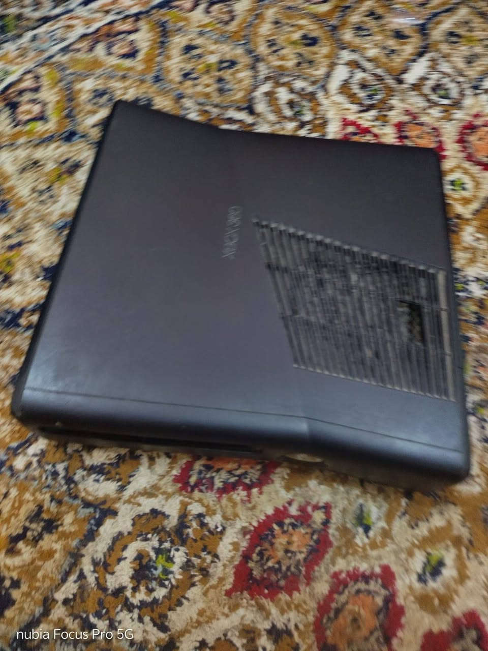 اكس بوكس 360 ما مفتوح
السعر 100
موصفاته: 
45 لعبه من ضمنهن: 
قراند 5
فورزا هورايزن 2
و العاب حرب مثل كلفديوتي او غير لعبه
و ماين كرافت 
وهواي العاب اخرى
واتساب: ***********
