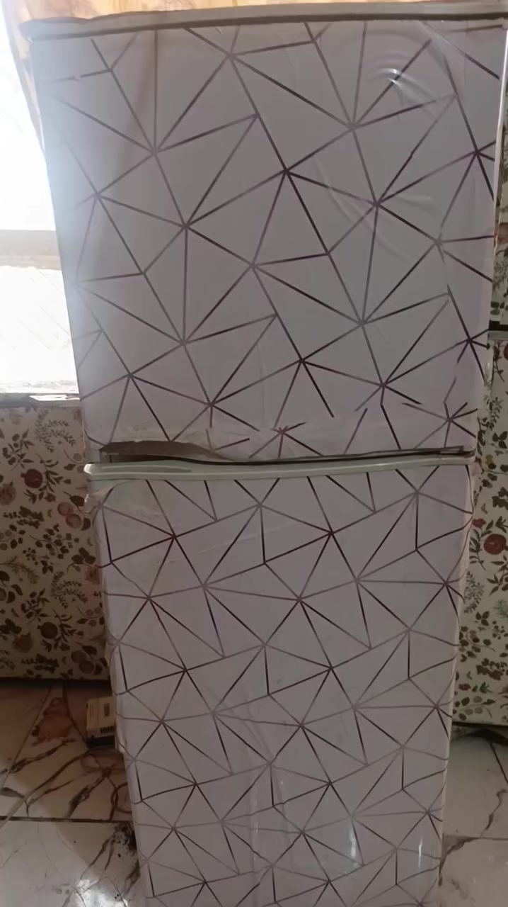 السلام عليكم ثلاجه لبيع نضيفه شغاله السعر 75يتصل ع ***********
