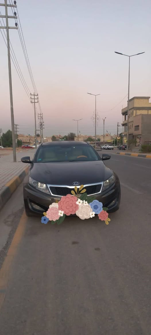 مرحبا سلام عليكم
من رخصت مدير الكروب 
كيا اوبتما مديل 2012 رقم مثني رقم نكليزي دولي 
سياره خليجي  محرك 2000دوش تبريد قطعتين تبريد ثلج 
دواخل بيجي حداديه تخم تاير كله جديد 
سياره بيه بنيد وبيبان اثنين تبديل بدون حادث 
اخوان اني مكلف بنشر هاذه رقم راعي سياره ‏‪***********‬‏
