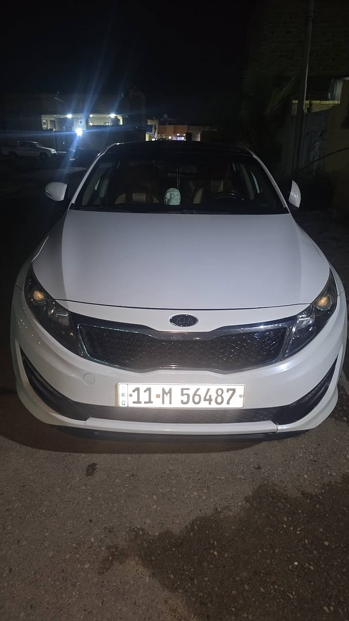 سلام عليكم سياره اوبتيما رقم بغداد بأسمي وارد خليجي مكينه دوش ٢٠٠٠ بصمه بانوراما مكينه وكير مكفولات السياره ماشيه ١٠٨
بيها شخوط باب السايق مامعدلهن حساسات كامرا خلفيةتخم تاير تايلندي. 
للاستفسار ع الرقم ***********
