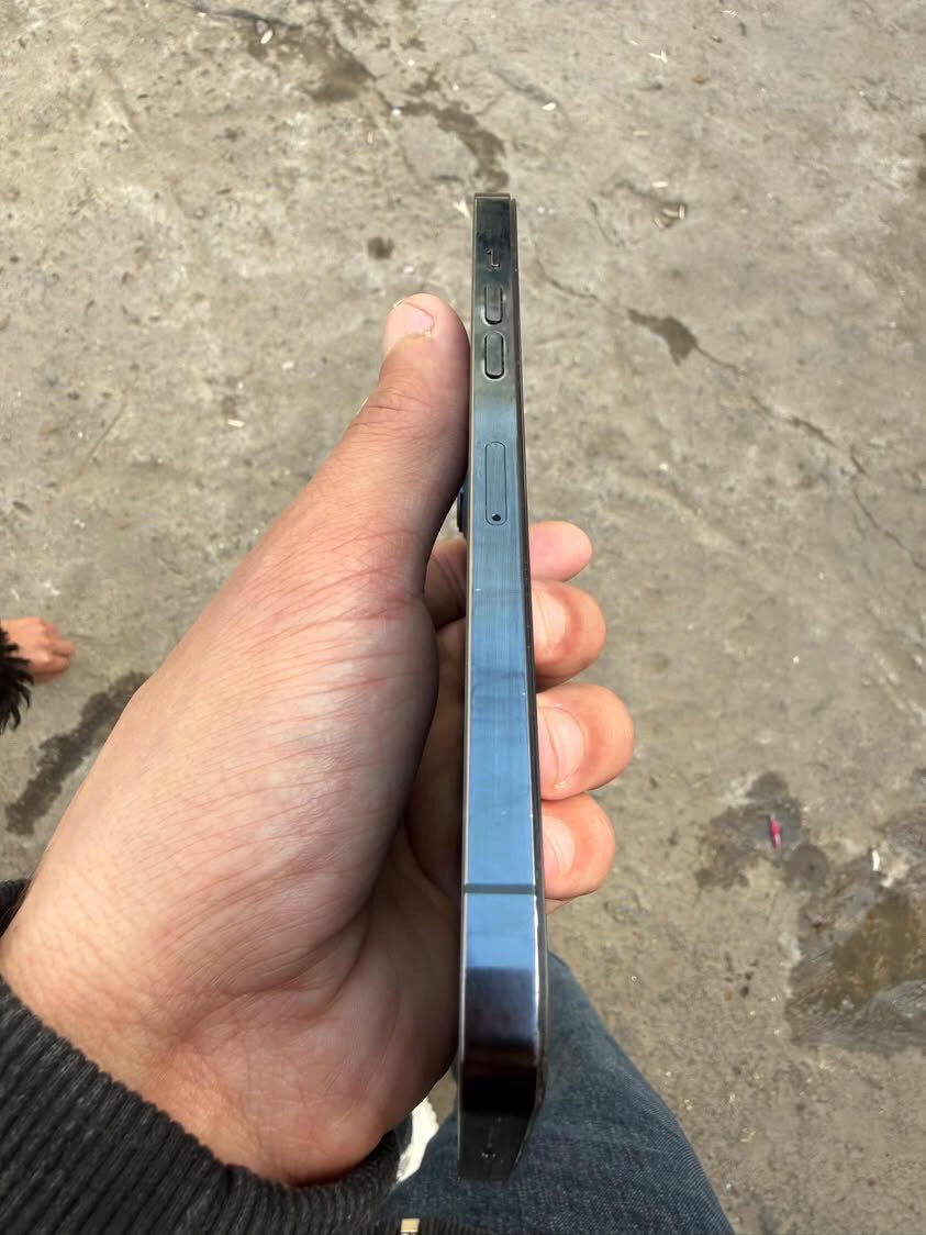 ايفون 12 برو ماكس لون نيلي مميز الجهاز عربي ماستر شرق اوسط الجهاز فقط مستبدل شاشه اصليه ثلاث  اخيارات باقي الجهاز كل مكفول الجهاز كلش نظيف زلغ واحد مابي وع فحص ذاكره 256 سعر الجهاز 340 وبي مجال العنوان بغداد المنصور رقم تلفون *********** وبي واتساب
