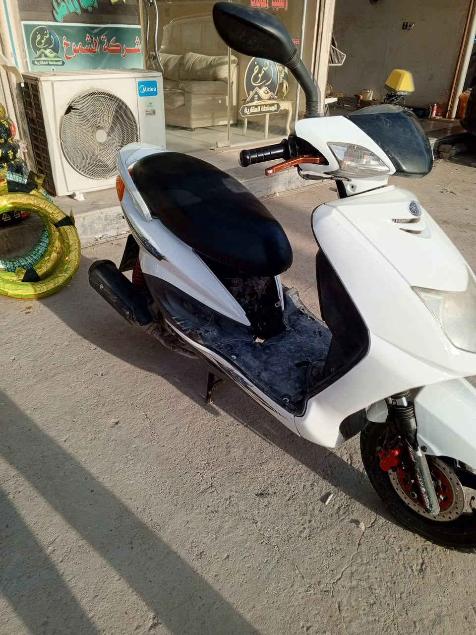 للبيع سكنس نثيه كامله على اخر حبايه
السعر 500 بيه مجال قليل كلش 
المكان الكاظمية الطي شارع الوزراء 
***********
