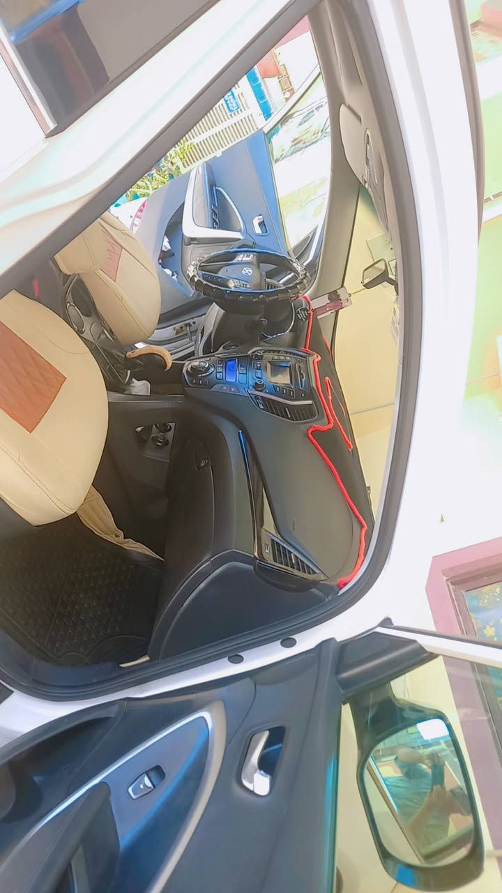 السلام عليكم للبيع سنتافي خليجي ٢٠١٥ بغداد انكليزي الجديد سياره جاهزه مابيه اي نقص كير مكينه صدر أمامي خلفي كله تمام تخم تاير جديد مكينه ٦ سلندر ٧ راكب ٣ قطع تبريد داخل نظيف جداً كشنات جلد بلاد شاشه وكامره اشاير بلمري مري شفط بانوراما سياره كلش نظيفه تراي كلش حلو وباقي المواصفات معروفه مكان السياره ديالى المقدادية السعر١٧٥ رقم الموبايل الأثير *********** واسيا *********** وبيه مجال حك الجيه تحويل ثاني يوم سونار موجود ويه الصور
