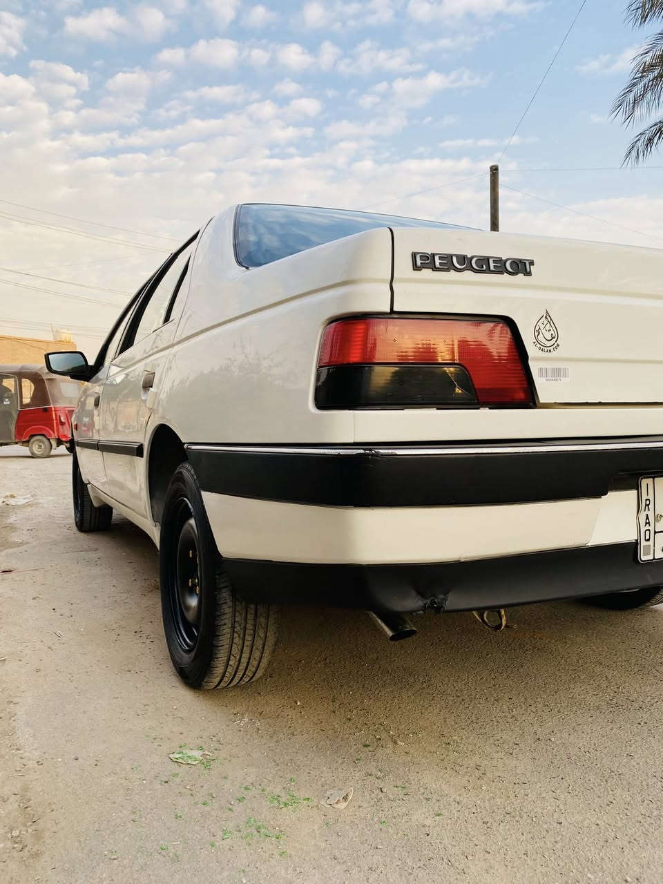 السلام عليكم 👋
بيحو GLX ٢٠٠٩ 
 مشروع وطني تحويل ثاني يوم سنويه لل٢٩ مصفره  وغرامات 
كير محرك جديد صدر امامي خلفي  
 كهربائيات كلهه شغاله تبريد ثلج ❄️
والسياره نضيفه 
السعر 45💵وبيهه مجال قليل
العنوان :بغداد البلديات 
للاستفسار *********** ☎️📞
ممتواجد على النت
