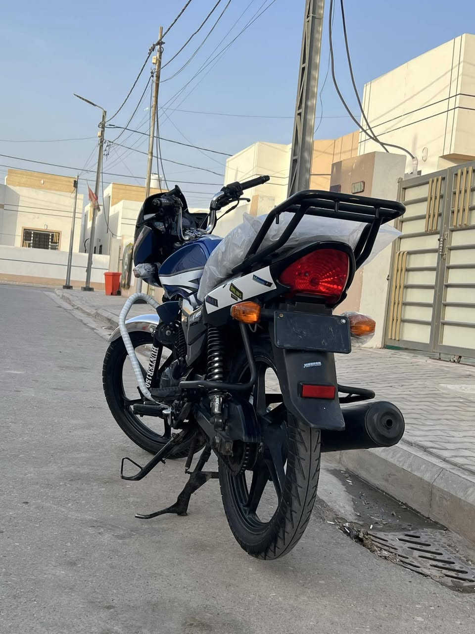 السلام عليكم
اقرة المنشور عدل ولا تكلي شبيهة وما بيهة فدوة لكلبك وبس الشراي يراسلني رحمة لوالديكم ترة تعبت من القال والقيل
هيرو ٢٠ دراجة نصبته تخبل بل واقع احلة
الدراجة مبدل بيهة قبق ماكنيت مكينة ما مفتوحة
عوزهة كلجات بس ما مئثرة على سرعتهة
وهاي ضربتهة بل تانكي والويل الخلفي بي عواج خفيف
غير هل شي ماكو ومستعجل عليهة ولله لو ما مستعجل ما ابيع بهل سعر أوراق اصولي سعرهة مليون و١٠٠ قفل قفل من الاخير لحد يتعامل وياي رجأ مكاني كوت حي الجامعة مجمع الرواد ***********
