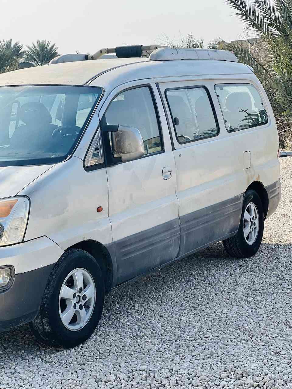 السلام عليكم للبيع استاركس 2006اصل السعر 65وبيه مجال 

مفتوح 11راكب رقم مميز بابل نكليزي بسمي تحويل ثاني يوم هزه جديده الغود وشواصي مكفولات محرك وكير مكفول الكشر شوفت عينك بي شويه جراد والهلات الوره بيهن صبغ مابيه خياسات حداديه فول داخله حلو مرتب 
مكاني حله سياحي 
رقمي/***********
