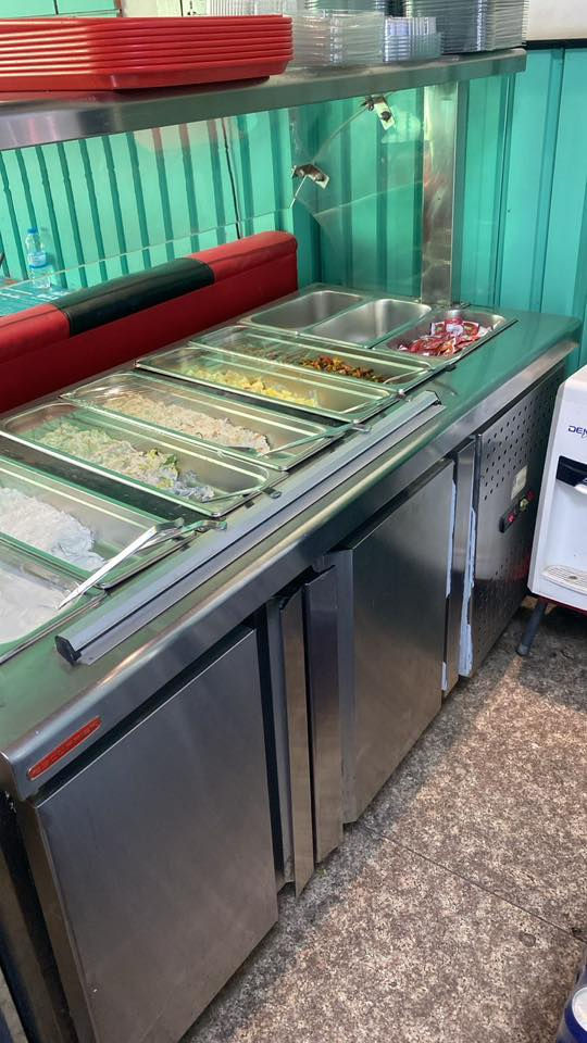 عارضه مقبلات اسكوفاير أصلي قياس متر ونص
للبيع براد مقبلات أسكوفاير نظيف جدآ 
العنوان بغداد الامين 
***********
